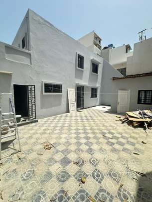 Magnifique villa R+1 à louer image 13