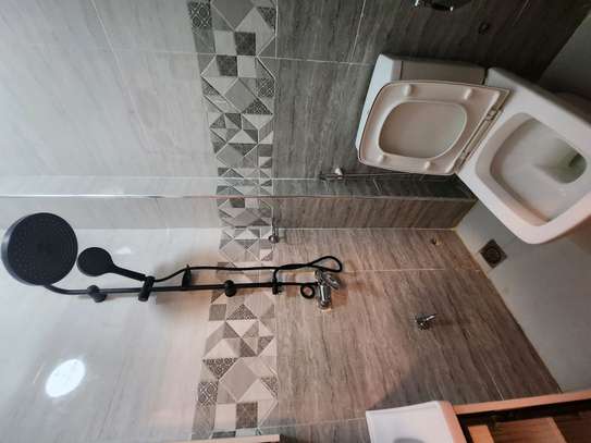 Appartement aux mamelles au RDC image 4