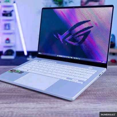 ASUS ROG Zephyrus G14' RTX 5070Ti image 2