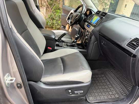 Toyota prado Vx année 2023 image 15