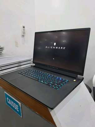 Alienware M17 R5 image 5