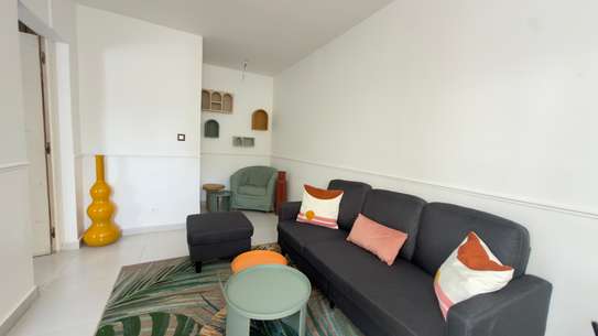 Appartement propre et moderne à sacré coeur image 8