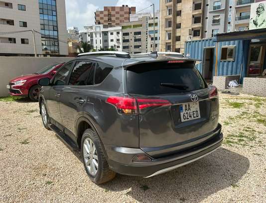 Toyota Rav 4 image 3