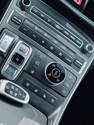 Hyundai Santafe 2022 image 13