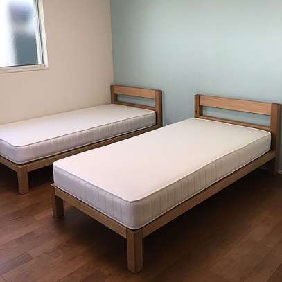Lit simple bois marron foncé design moderne image 6