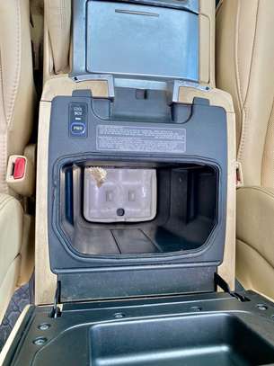 Toyota land cruiser GXR V6 image 12