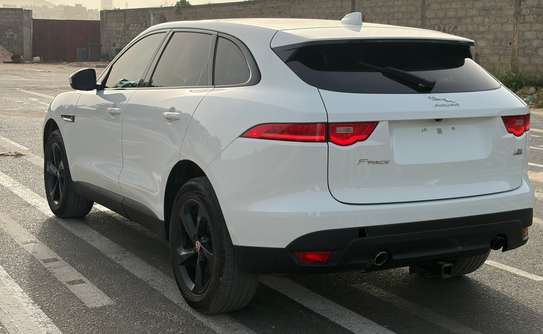 Jaguar F-pace image 10