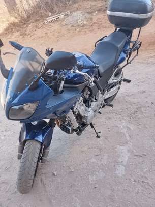 Yamaha fazer 1000 Année 2004 avec CMC image 6