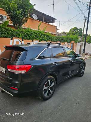 Kia Sorento image 3