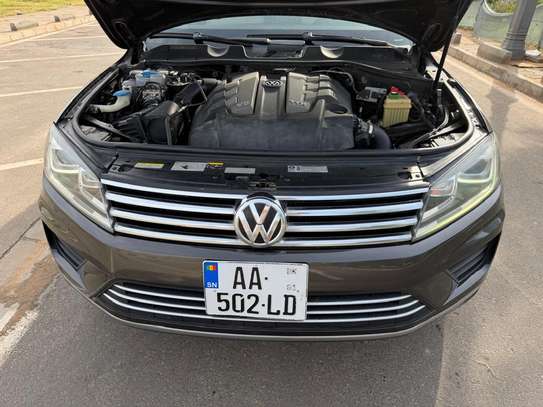 VW Touareg Legend V6 TDI 2018 image 3