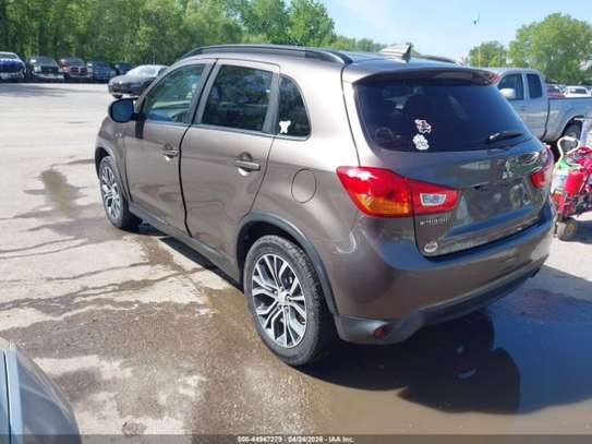 MITSUBISHI OUTLANDER SEL image 2