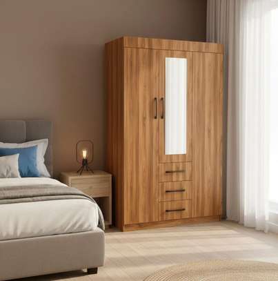 Armoire blanche 3 portes 2 tiroirs design moderne image 2