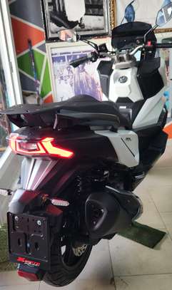 A vendre SYM ADX 300 image 2