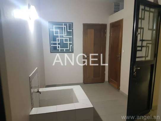 Ref_1839_GL  Villa R+2 à Touba Almadies image 7