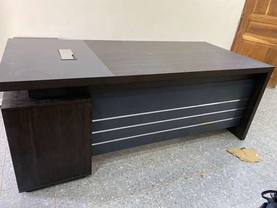 Table Bureau image 4