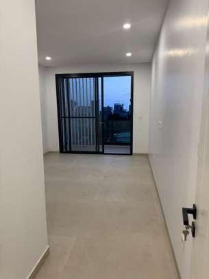 Appartement de 3 chambres au point e lumineux a louer image 2