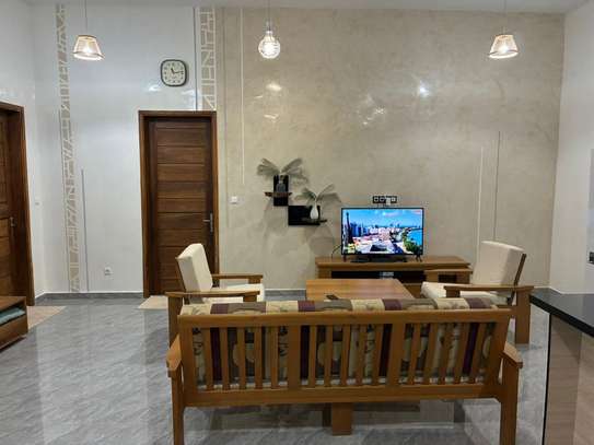 À VENDRE – Villa avec piscine à Nianing image 11