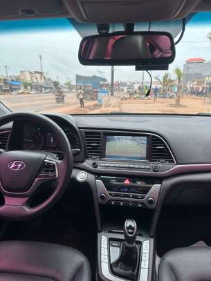 Hyundai Avante 2017 image 4