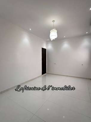 À louer – Appartement F4 neuf aux Mamelles image 6