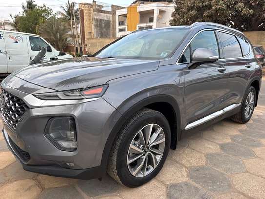 Hyundai Santa Fe Luxury image 5