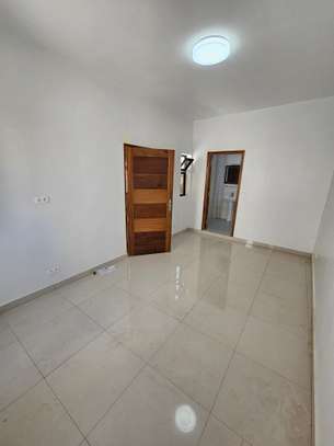 Appartement F3 aux Parcelles Unité 26 image 11