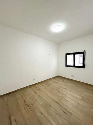 Appartement F4 non meublé à louer image 8