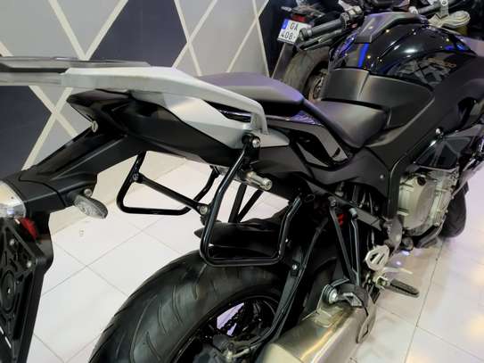 Bmw s1000 xr triple black image 3