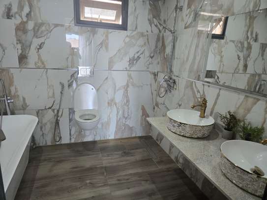 Bel Appartement de Standing au Virage / Direct Propriétaire image 6