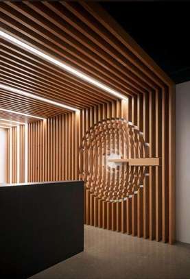 LAMBRIS ET LED MODERNES (DÉCORATION) image 3