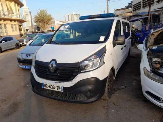 Renault trafic 2016 image 2
