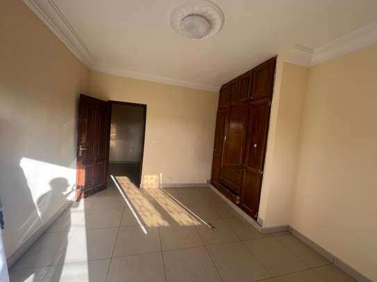 Appartement F5 à louer à sicap foire image 9