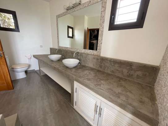 Villa vue mer toubab dialaw image 11