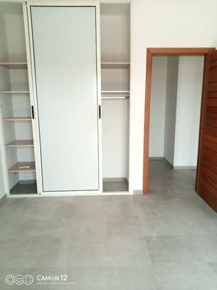 Appartement F4 grand standing image 2