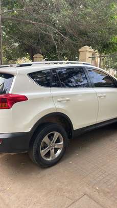 Location SUV image 1