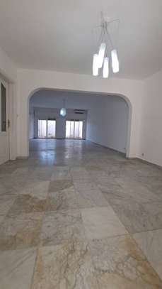 DUPLEX F5 INDEPENDANT AU COEUR DES ALMADIES image 4