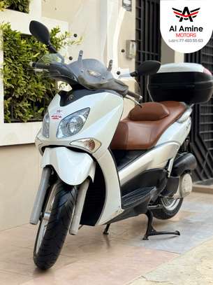 Xcity 250 injection image 3