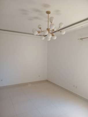 Appartement à louer à Mermoz image 7