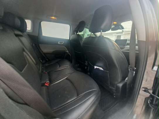 Jeep Cherokee limited image 5