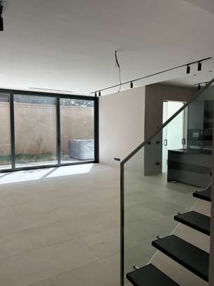 DUPLEX Corniche des Almadies A LOUER image 1