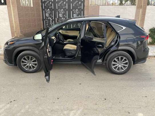 Lexus NX300  2018 image 11