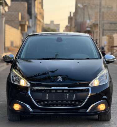 Peugeot 208 2016 image 8
