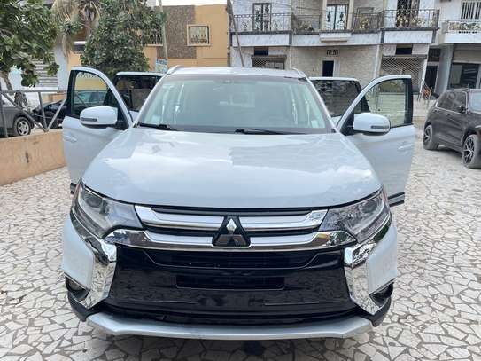MITSUBISHI OUTLANDER 2016 image 3