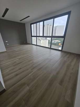 Appartement F4 vide vue sur mer à louer à Mermoz image 2