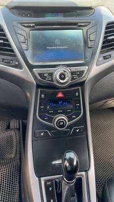 Hyundai Elantra image 7