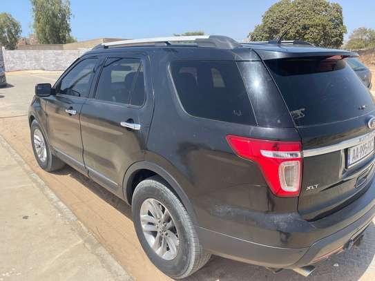 Ford explorer image 4