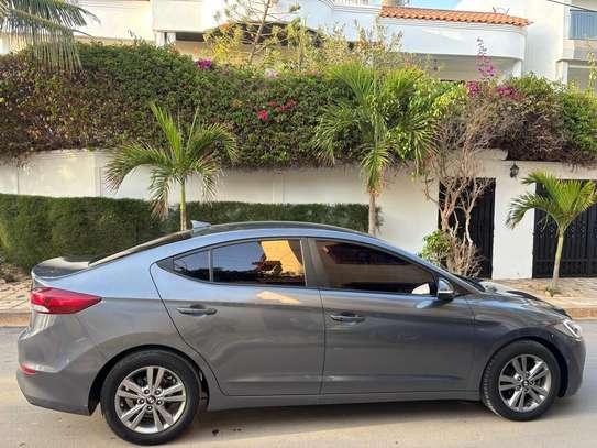 HYUNDAI ELANTRA 2017 image 2