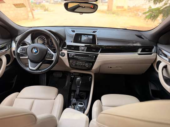 BMW X2 2018 Xdrive 28i image 10