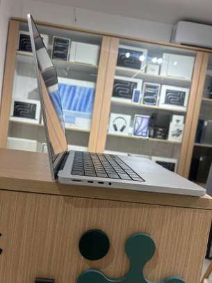 MacBook Pro 2023 14 Pouces - M3 Pro | 18GB RAM | 512 image 4