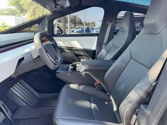 Tesla cybertruck image 5