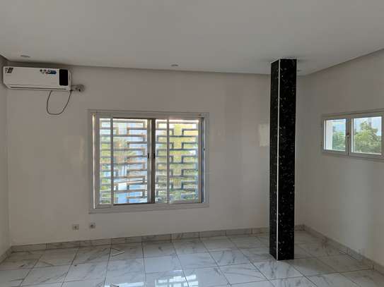 Location Appartement 4 pièces + Terrasse - Sicap Amitié 3 image 1